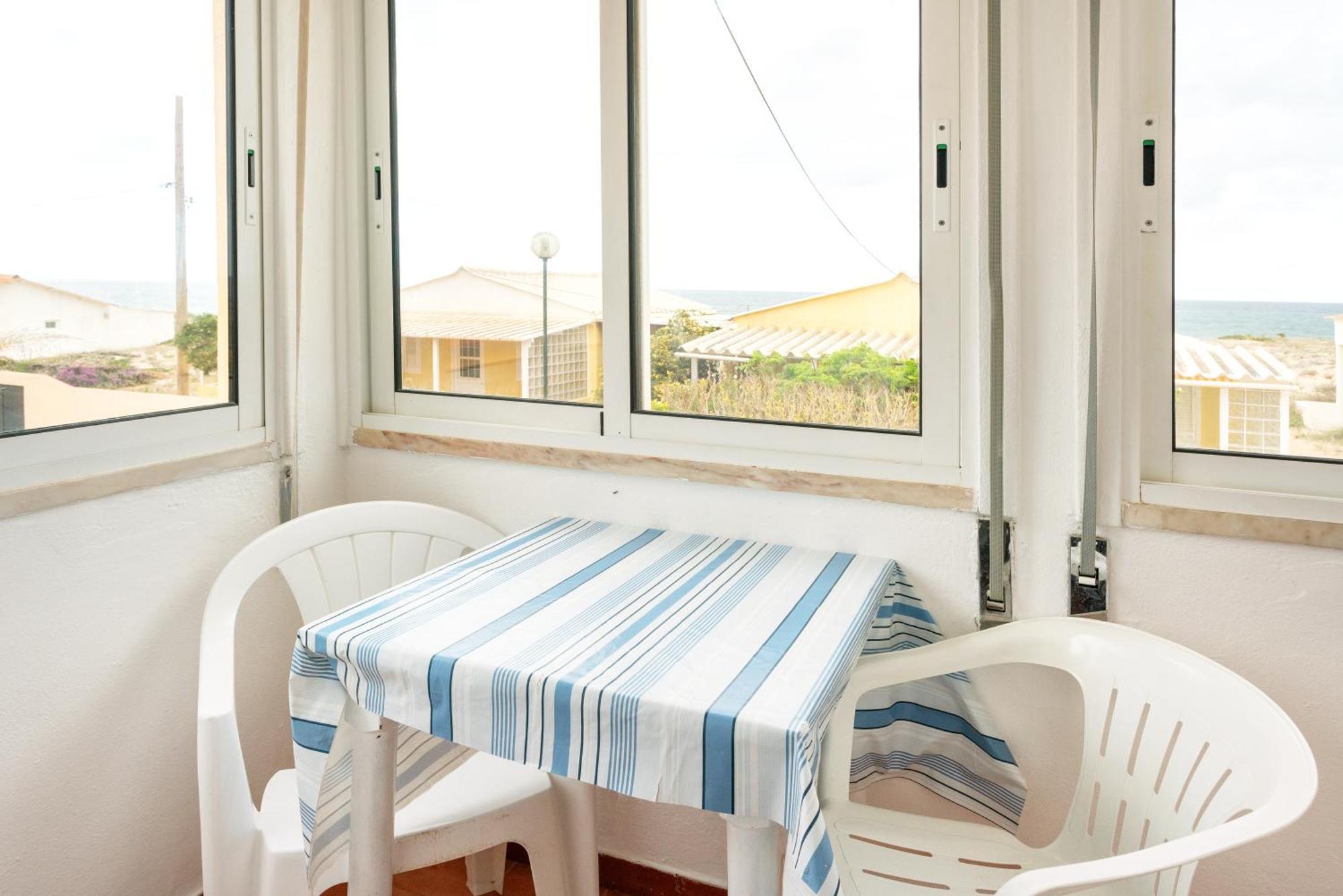 Blife Faro Beach Hostel & Rooms المظهر الخارجي الصورة